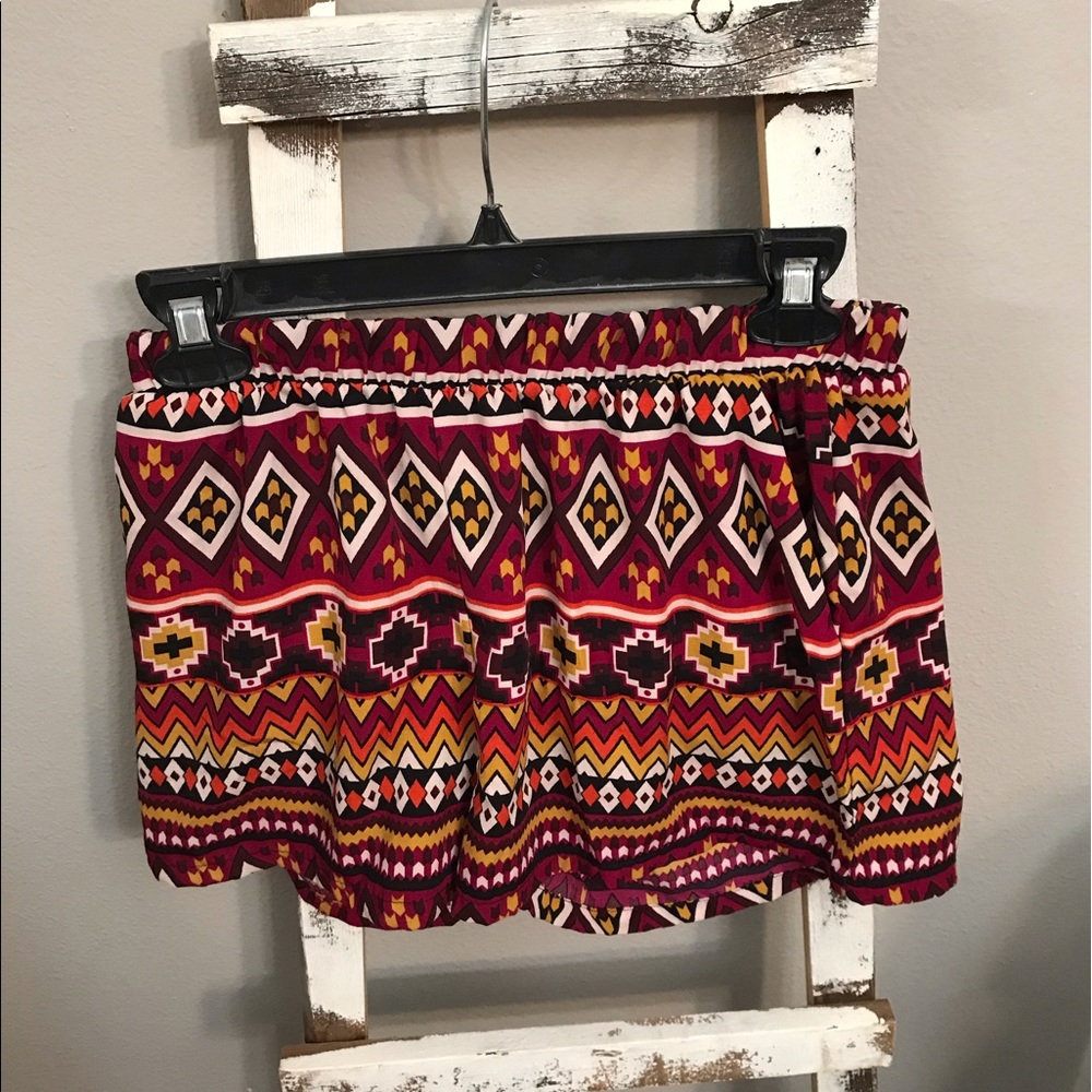 Aztec Pattern Shorts - Picture 3 of 3
